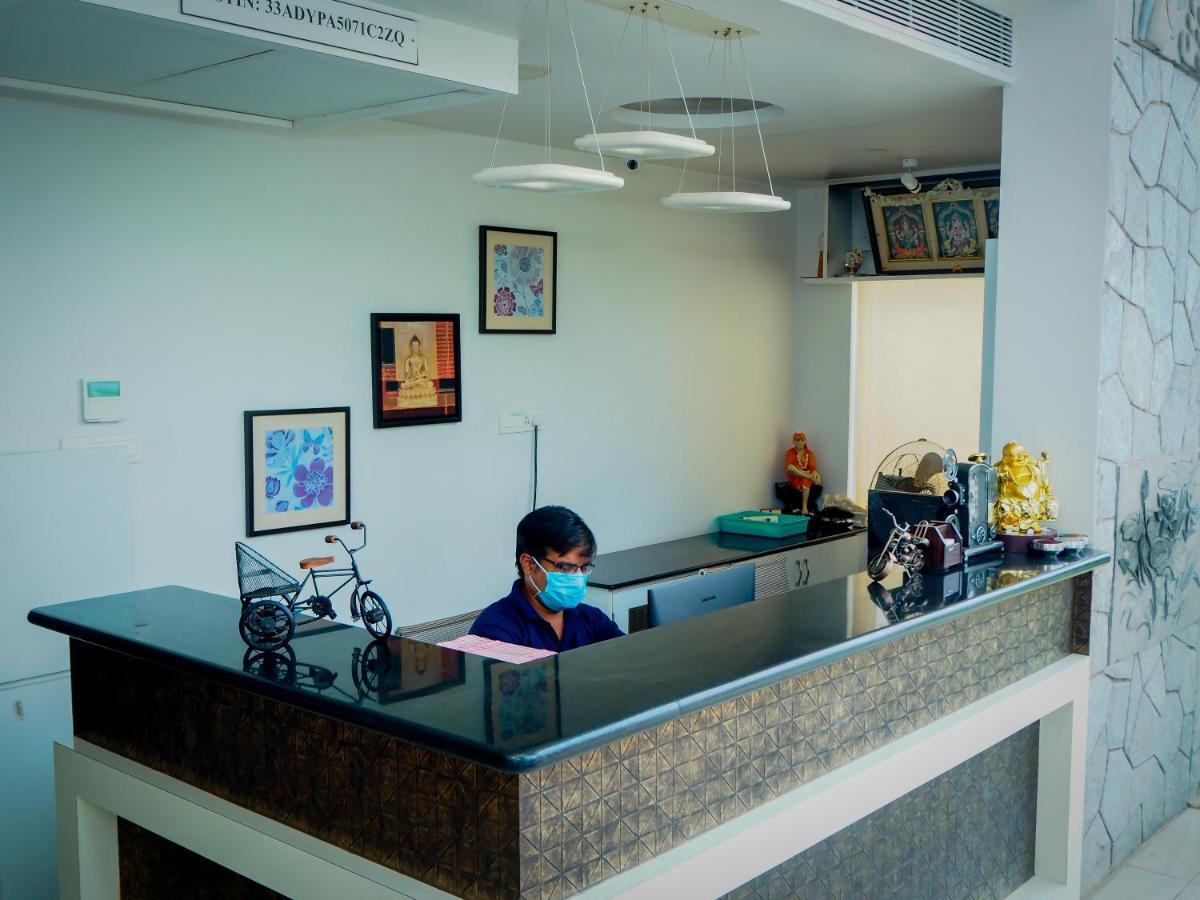 Hotel White Pearl Residency Puducherry Zewnętrze zdjęcie