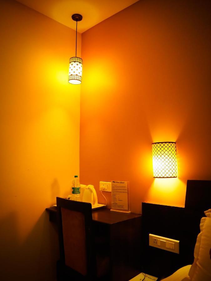 Hotel White Pearl Residency Puducherry Zewnętrze zdjęcie