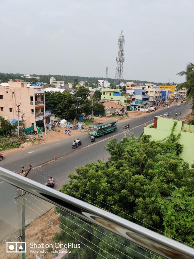 Hotel White Pearl Residency Puducherry Zewnętrze zdjęcie