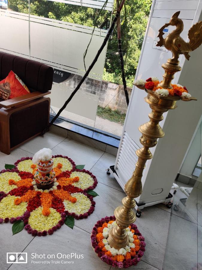 Hotel White Pearl Residency Puducherry Zewnętrze zdjęcie