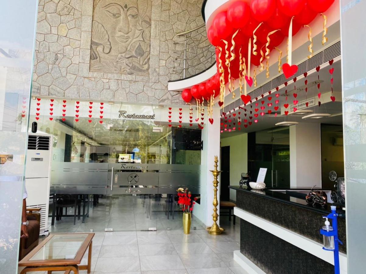 Hotel White Pearl Residency Puducherry Zewnętrze zdjęcie