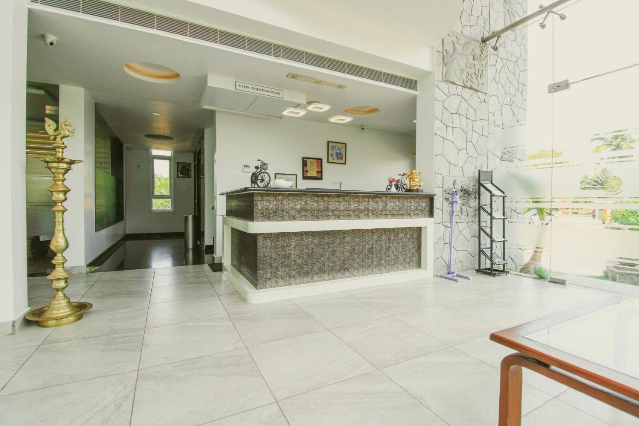 Hotel White Pearl Residency Puducherry Zewnętrze zdjęcie