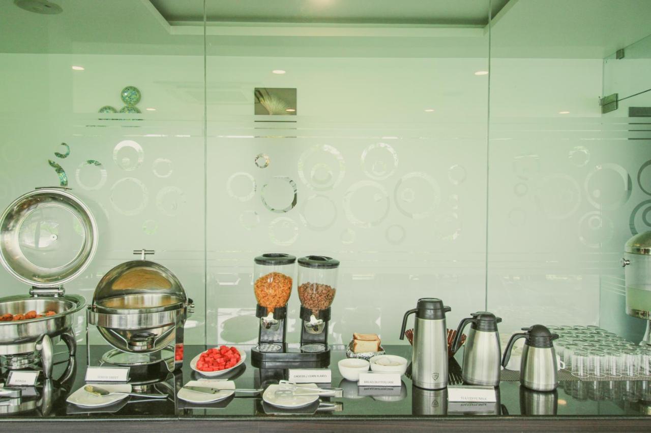 Hotel White Pearl Residency Puducherry Zewnętrze zdjęcie