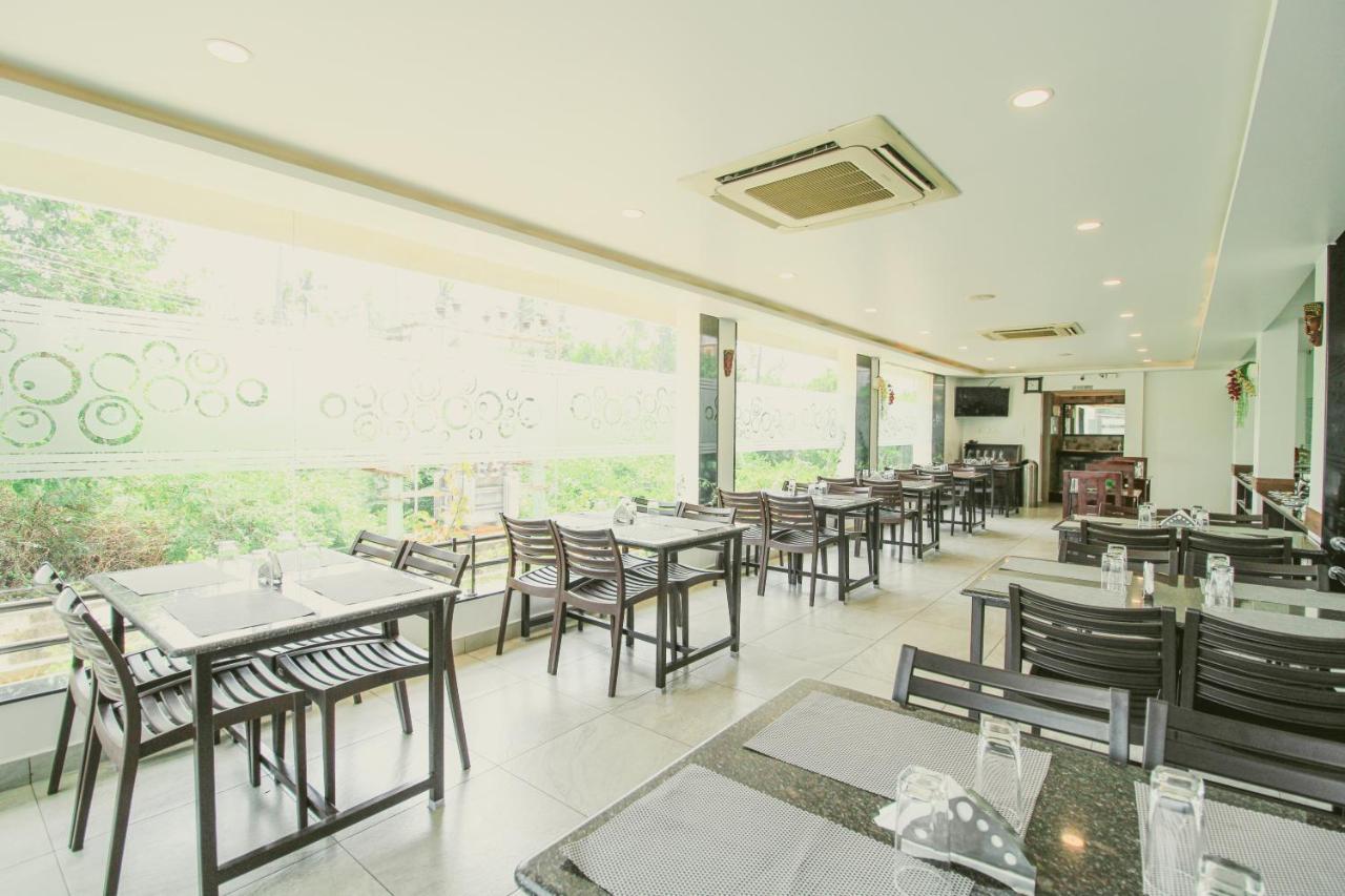 Hotel White Pearl Residency Puducherry Zewnętrze zdjęcie