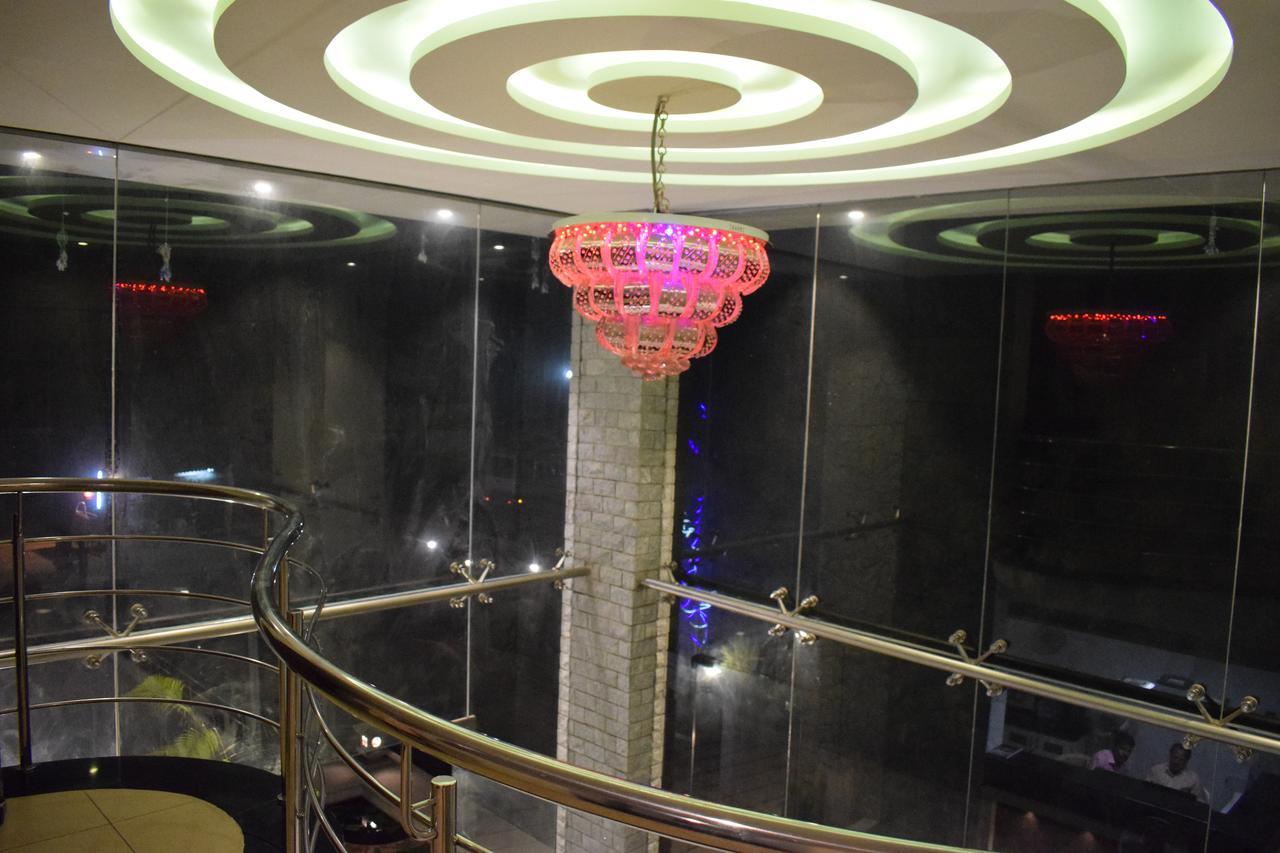 Hotel White Pearl Residency Puducherry Zewnętrze zdjęcie