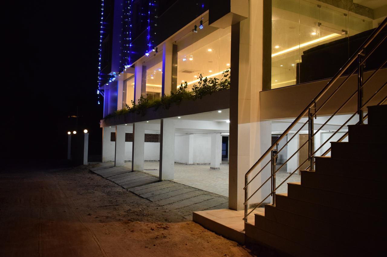 Hotel White Pearl Residency Puducherry Zewnętrze zdjęcie